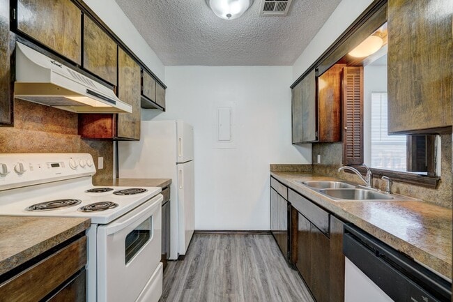 property at 3103 SE Surrey Ln