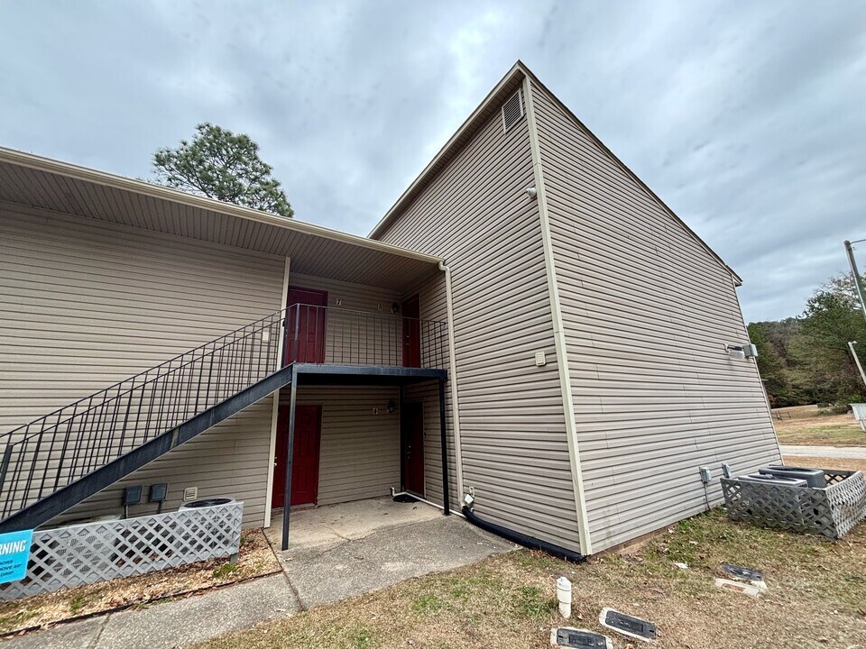 1128 Southwood Dr in Fayetteville, NC - Building Photo