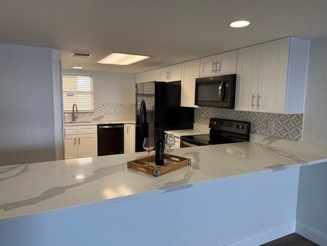 property at 3131 S Ridgewood Ave