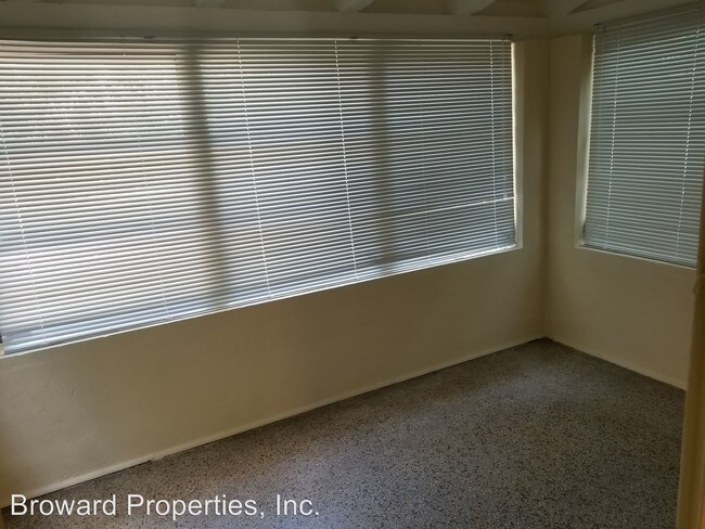 501 SE 12th Ct in Fort Lauderdale, FL - Foto de edificio - Building Photo