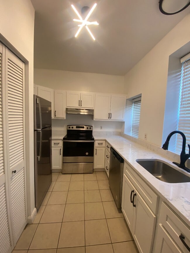 917 Geyer Ave in St. Louis, MO - Building Photo - Building Photo