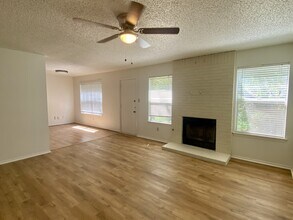 8607 Cretys Cove in Austin, TX - Building Photo - Building Photo