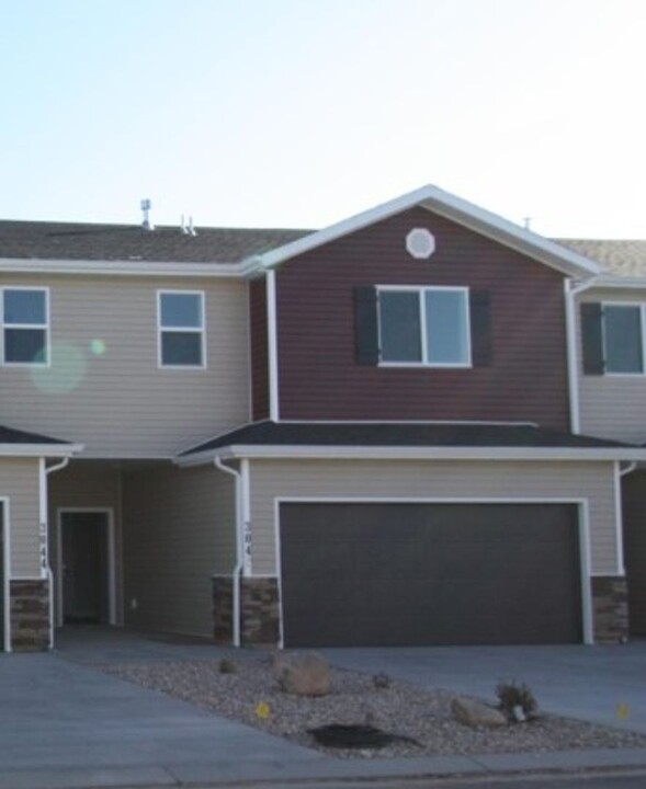 3042 N 275 E in Cedar City, UT - Building Photo