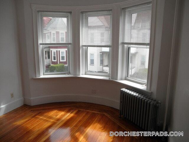 62 Fayston St in Boston, MA - Building Photo