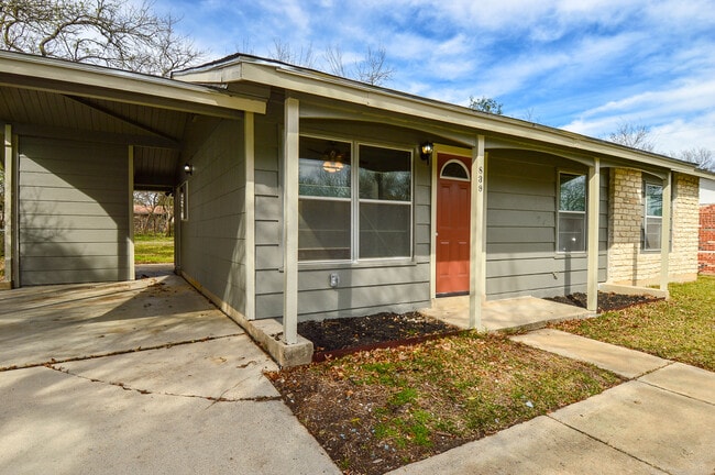 property at 839 Stonegate Dr