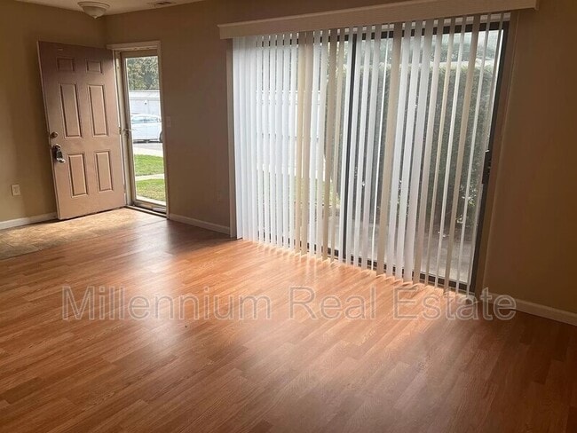 50432 Bay Run S in New Baltimore, MI - Building Photo - Building Photo