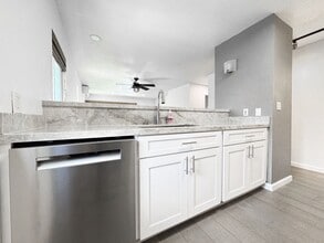 116 Kahako St in Kailua, HI - Building Photo - Building Photo