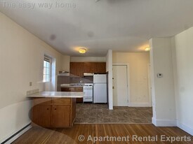 43 Bow St in Somerville, MA - Building Photo