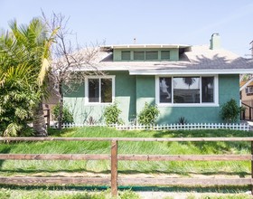 1719 W 39th St in Los Angeles, CA - Building Photo - Building Photo