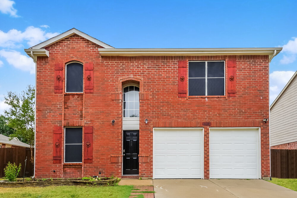 608 Spillway Dr in Little Elm, TX - Building Photo