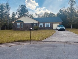 822 Waterfield Dr in Hinesville, GA - Building Photo