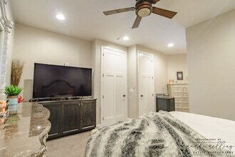 325 N Red Stone Rd, Unit 201 in Washington, UT - Foto de edificio - Building Photo