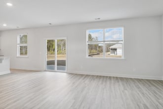 323 Fox Tail Dr in Richmond Hill, GA - Building Photo - Building Photo