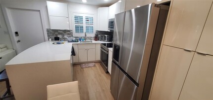 2860 NE 14th Street Cswy, Unit 105 in Pompano Beach, FL - Building Photo - Building Photo