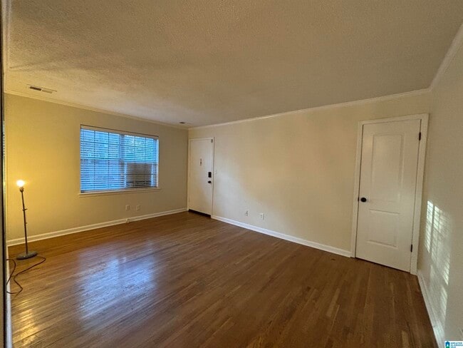 2053 Montreat Cir in Vestavia Hills, AL - Building Photo - Building Photo