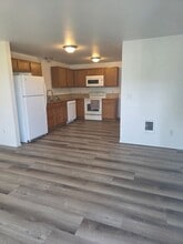 10748 Rd 4 NE in Moses Lake, WA - Building Photo - Building Photo