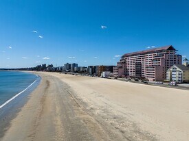 356 Beach St, Unit 2 in Revere, MA - Building Photo