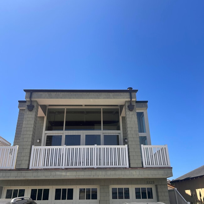 3329 Harbor Blvd in Oxnard, CA - Building Photo - Building Photo