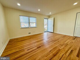 504 Crisfield Rd in Middle River, MD - Building Photo