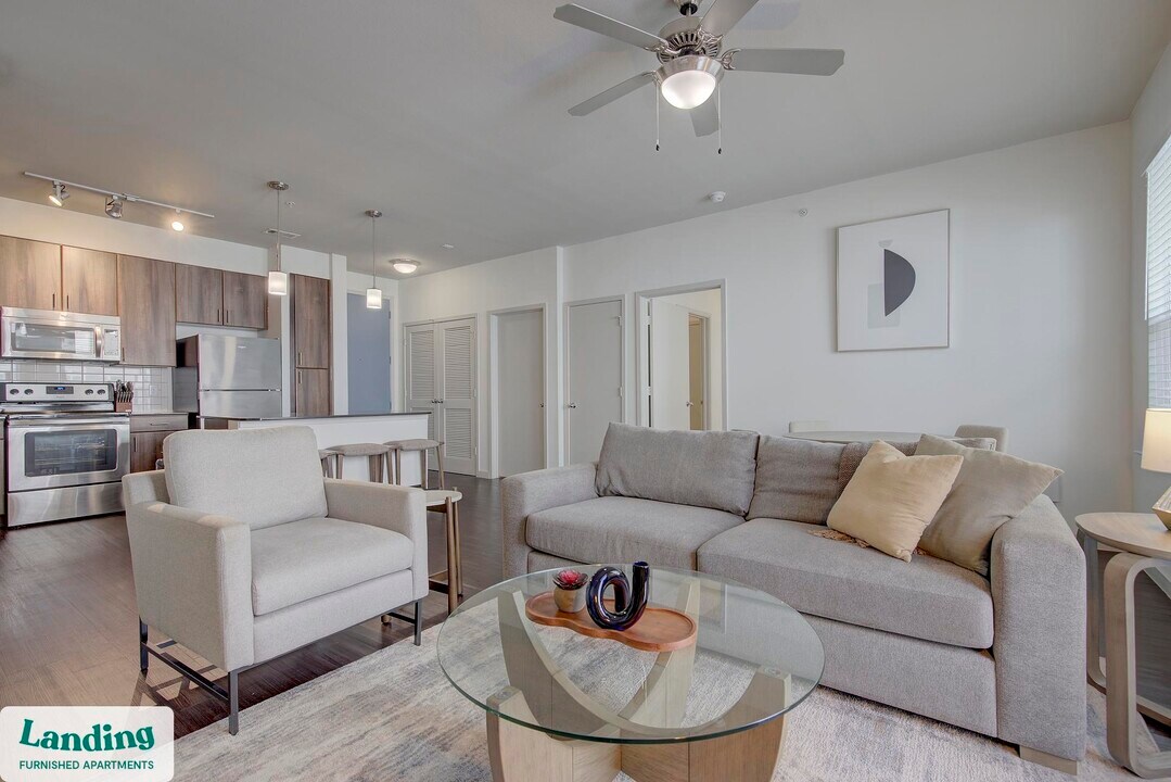 1111 Austin Hwy in San Antonio, TX - Building Photo