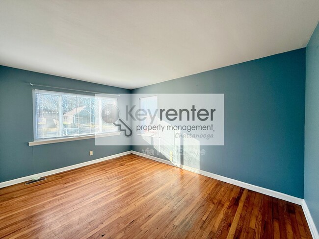 221 Robert E Lee St in Fort Oglethorpe, GA - Building Photo - Building Photo