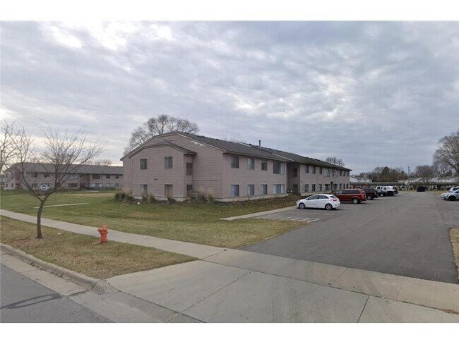 property at 873 16th Ave SE