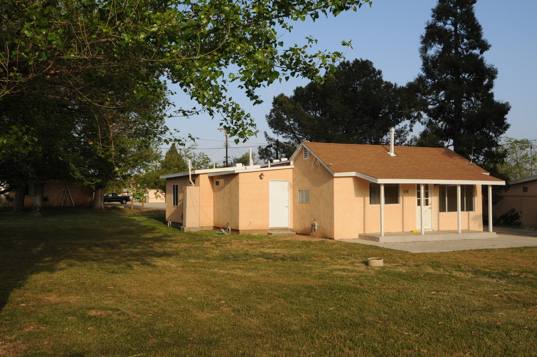 690-714 Pennsylvania Ave in Beaumont, CA - Building Photo