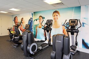 Knightsbridge Apartments in Bensalem, PA - Building Photo