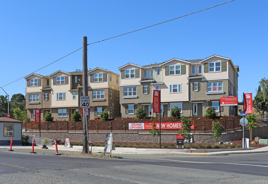 The Villages at Arnold in Martinez, CA - Building Photo