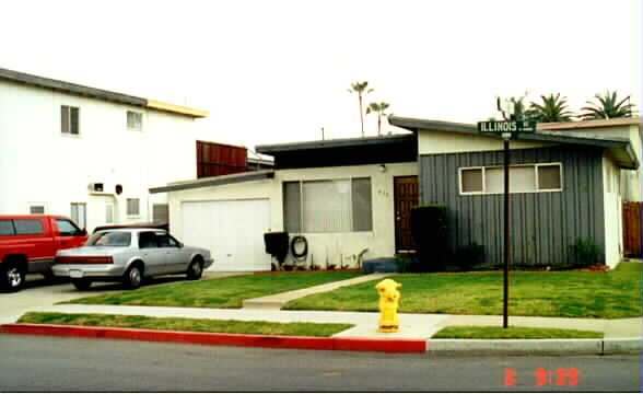 400-408 Illinois St in El Segundo, CA - Building Photo - Building Photo