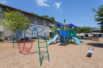 Mirador at Peach Tree in Atlanta, GA - Foto de edificio - Building Photo