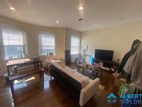 29 Commonwealth Ter, Unit 3 in Boston, MA - Building Photo - Building Photo