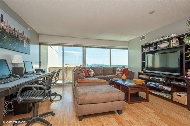 1720 Maple Ave in Evanston, IL - Building Photo - Building Photo