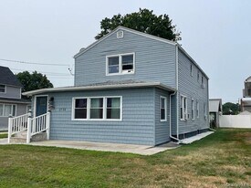 2754 Homan Pl in Baldwin, NY - Building Photo