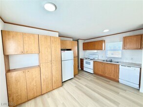 4210 E Cheyenne Way in Pahrump, NV - Building Photo - Building Photo