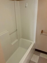 517 Trafton Rd in Oakland, ME - Building Photo - Building Photo