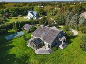 491 Butter Ln in Bridgehampton, NY - Building Photo