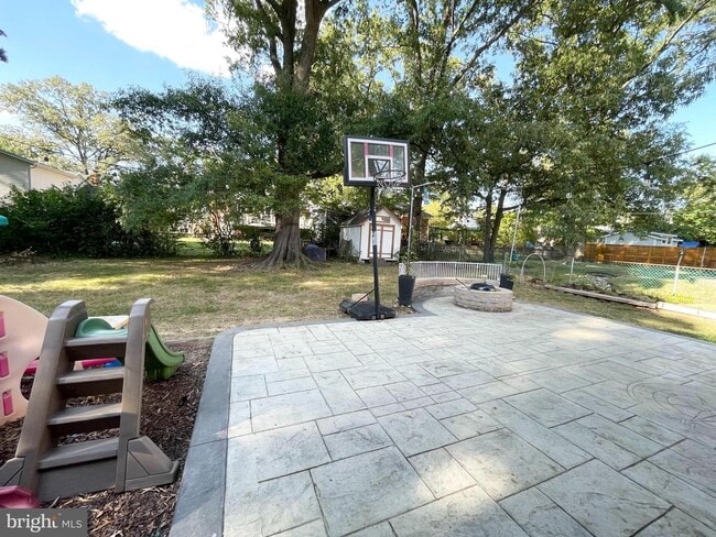5537 Gary Ave in Alexandria, VA - Building Photo - Building Photo