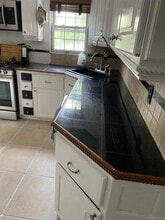 1447 N Jerusalem Rd in East Meadow, NY - Building Photo - Building Photo