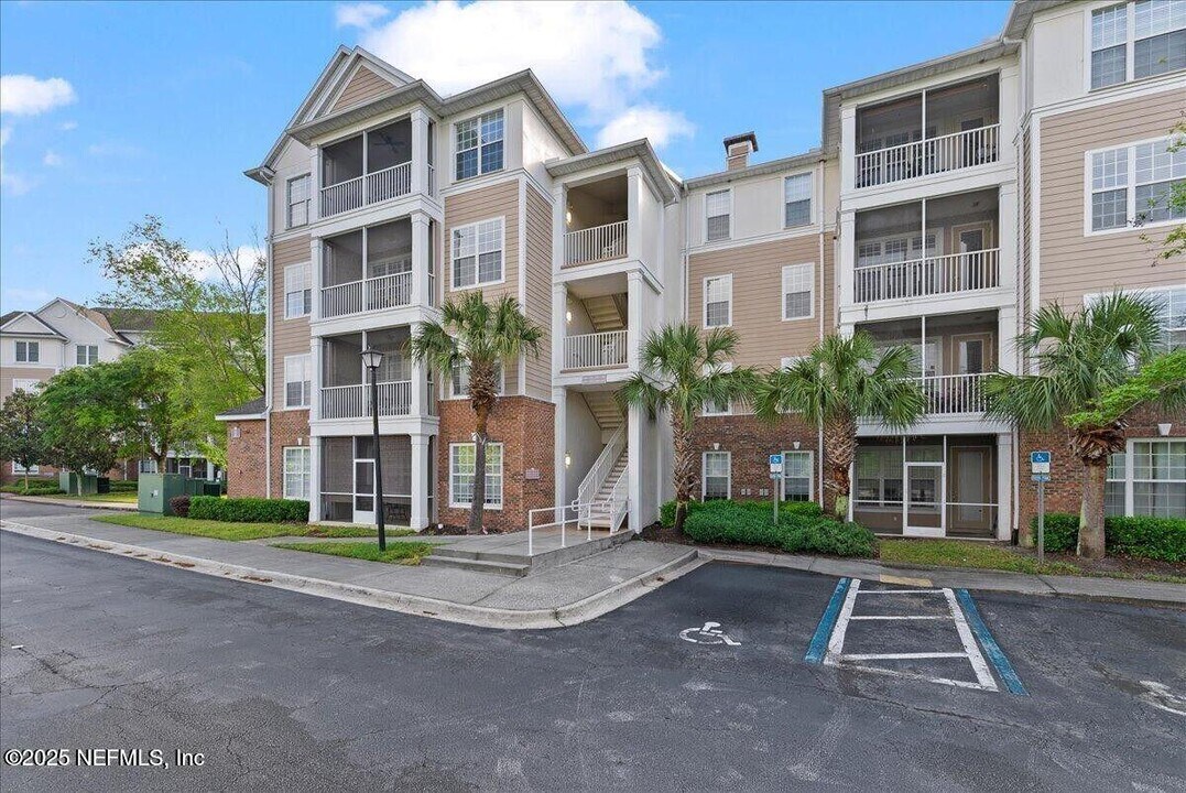 11251 Campfield Dr in Jacksonville, FL - Building Photo