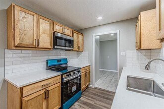 1205 Navaho St in Arlington, TX - Building Photo - Building Photo