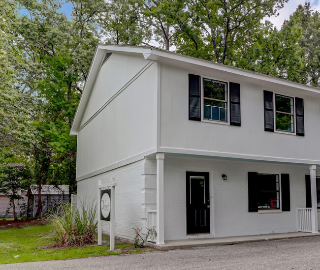 property at 1618 Poinsetta Rd