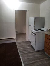 393 S Eastern Ave, Unit 1 in Idaho Falls, ID - Foto de edificio - Building Photo