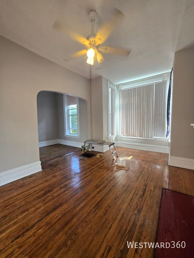 property at 2818 W Wilcox St