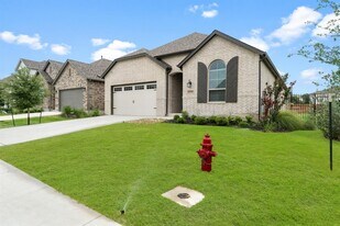 22600 Fountaingrass Ln in Lago Vista, TX - Building Photo