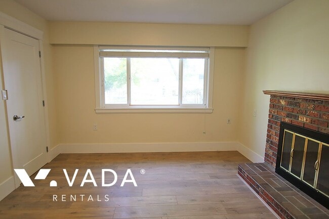 4845 Elgin St in Vancouver, BC - Building Photo - Building Photo