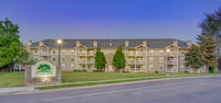 River Oaks Apartments in West Jordan, UT - Foto de edificio - Building Photo