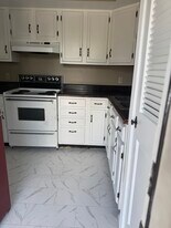 302 E Mefford St, Unit 302A in Robinson, IL - Building Photo