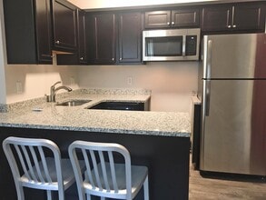 912 Oakland Ave in Ann Arbor, MI - Building Photo - Building Photo