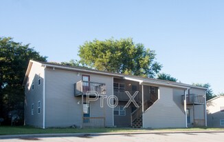 4557 E Zora St in Joplin, MO - Building Photo